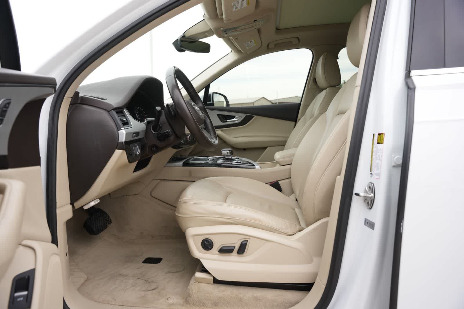 Thumbnail: 2019 Audi Q7 - 16