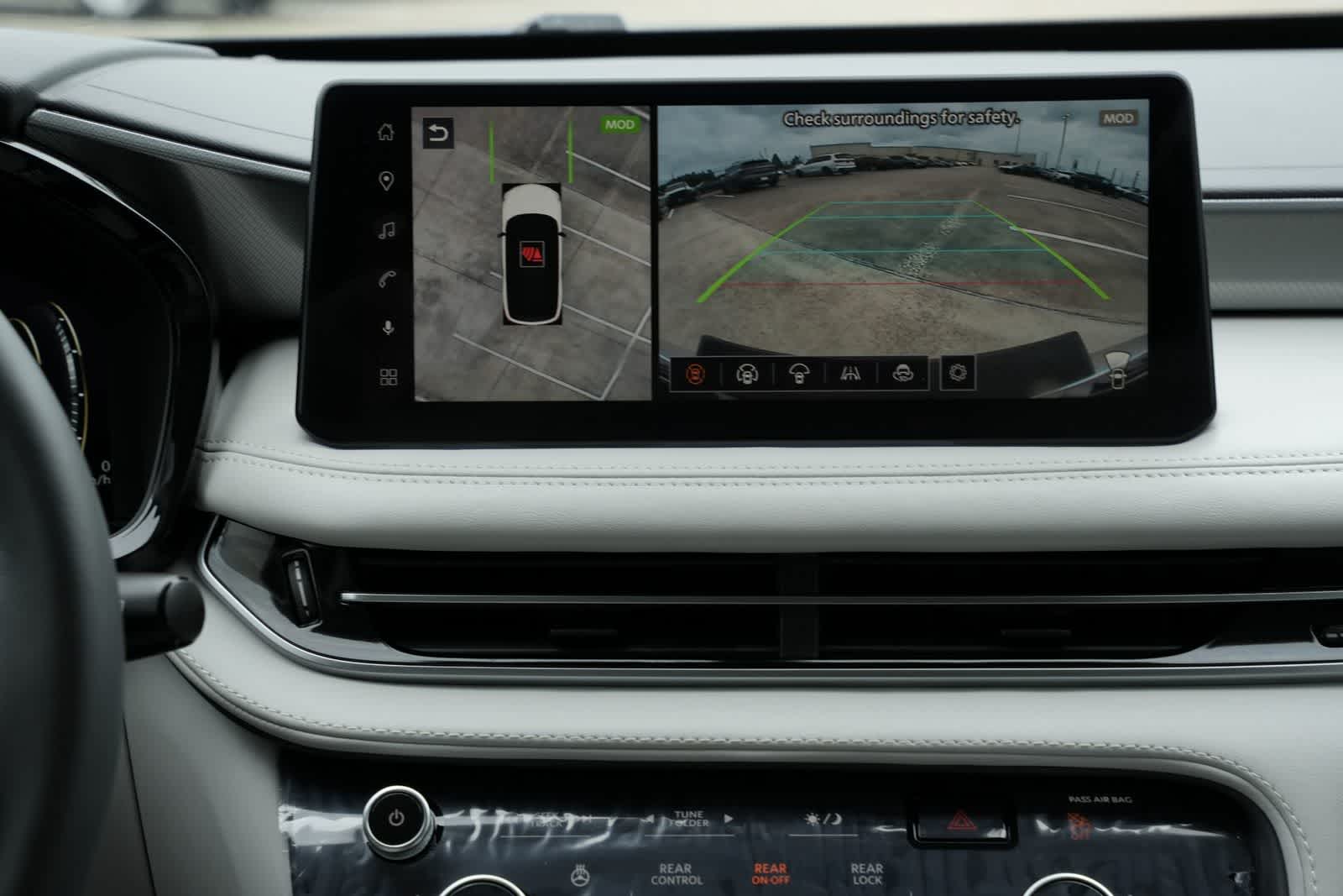 Thumbnail: 2027 INFINITI QX60 - 14