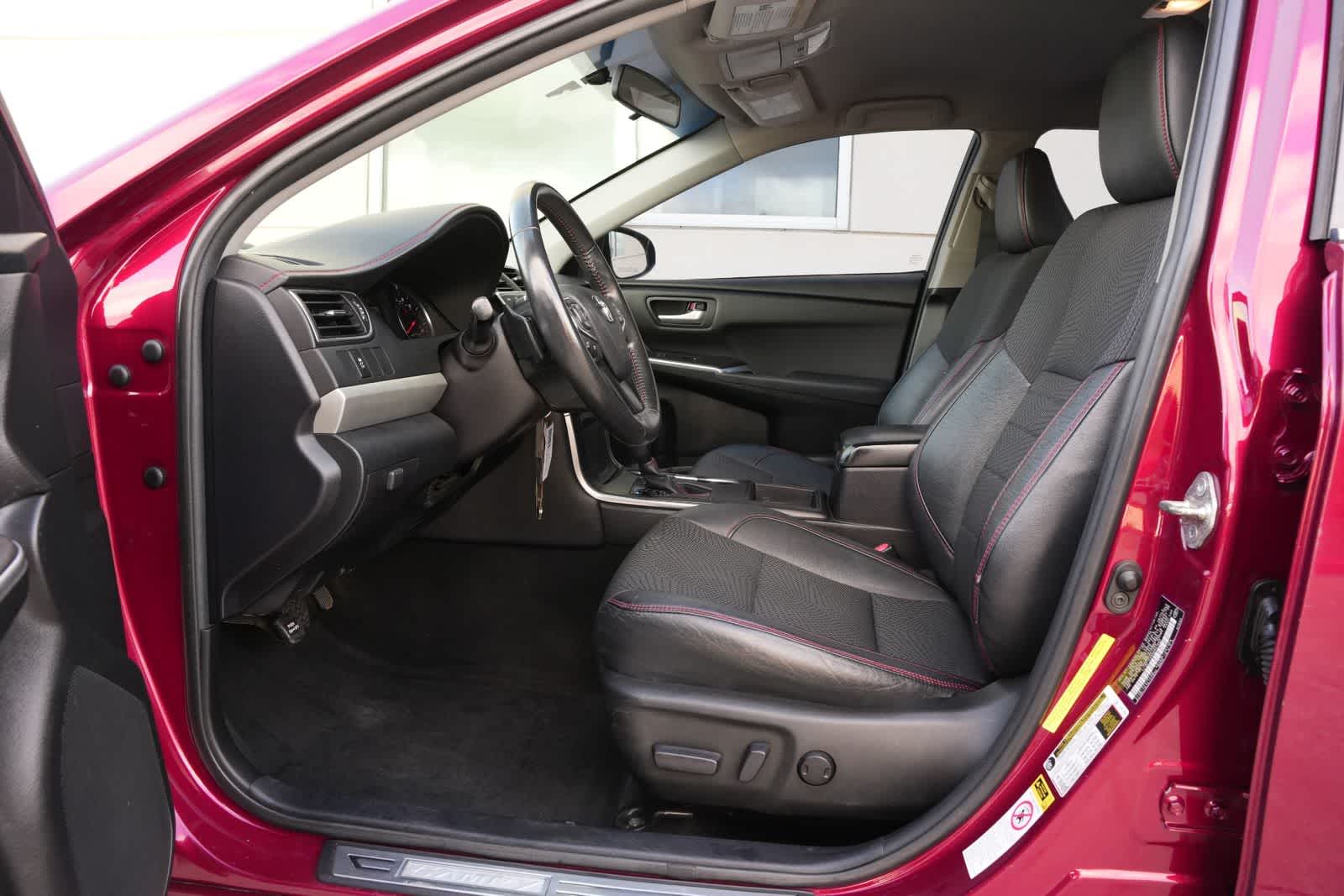 Thumbnail: 2016 Toyota Camry - 14