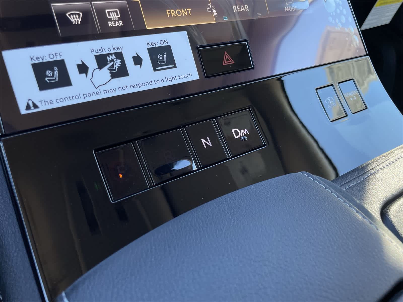Thumbnail: 2025 INFINITI QX80 - 15