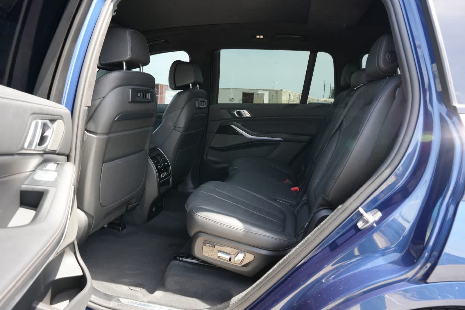 Thumbnail: 2021 BMW X7 - 18