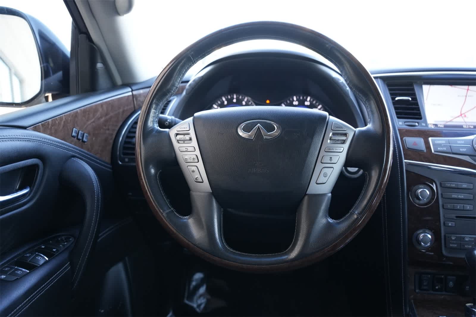 Thumbnail: 2017 INFINITI QX80 - 9