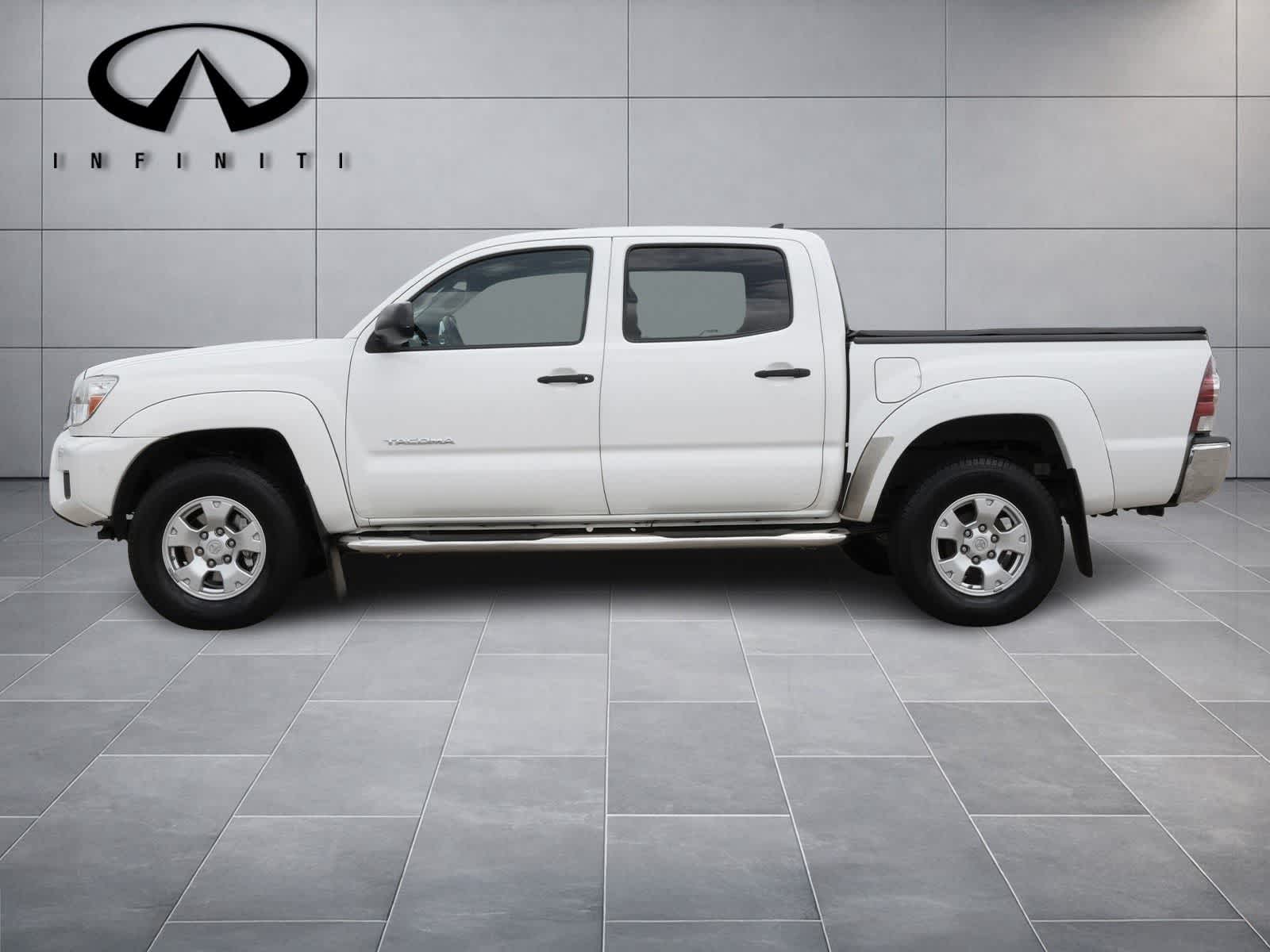 Thumbnail: 2015 Toyota Tacoma - 4