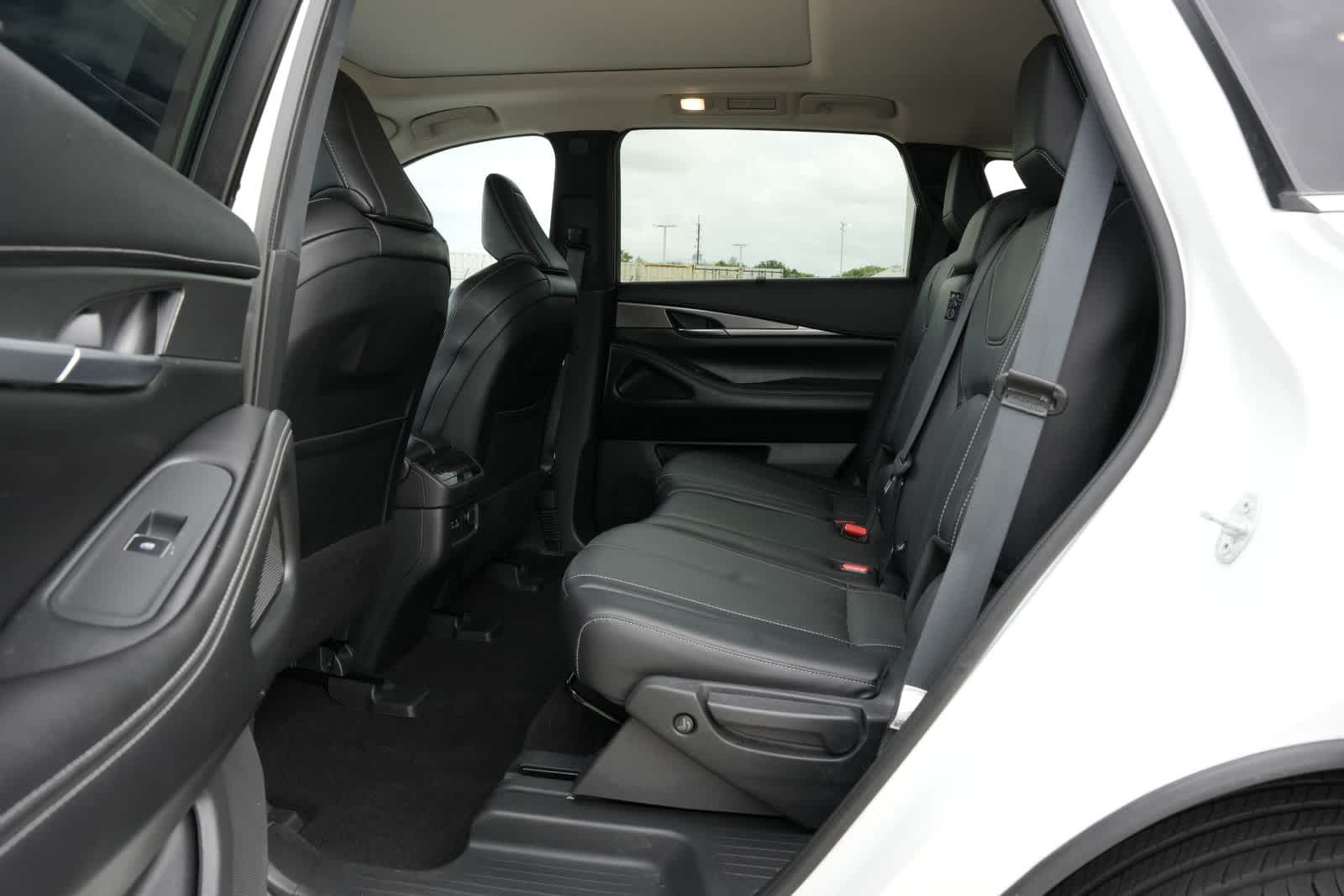 Thumbnail: 2023 INFINITI QX60 - 19