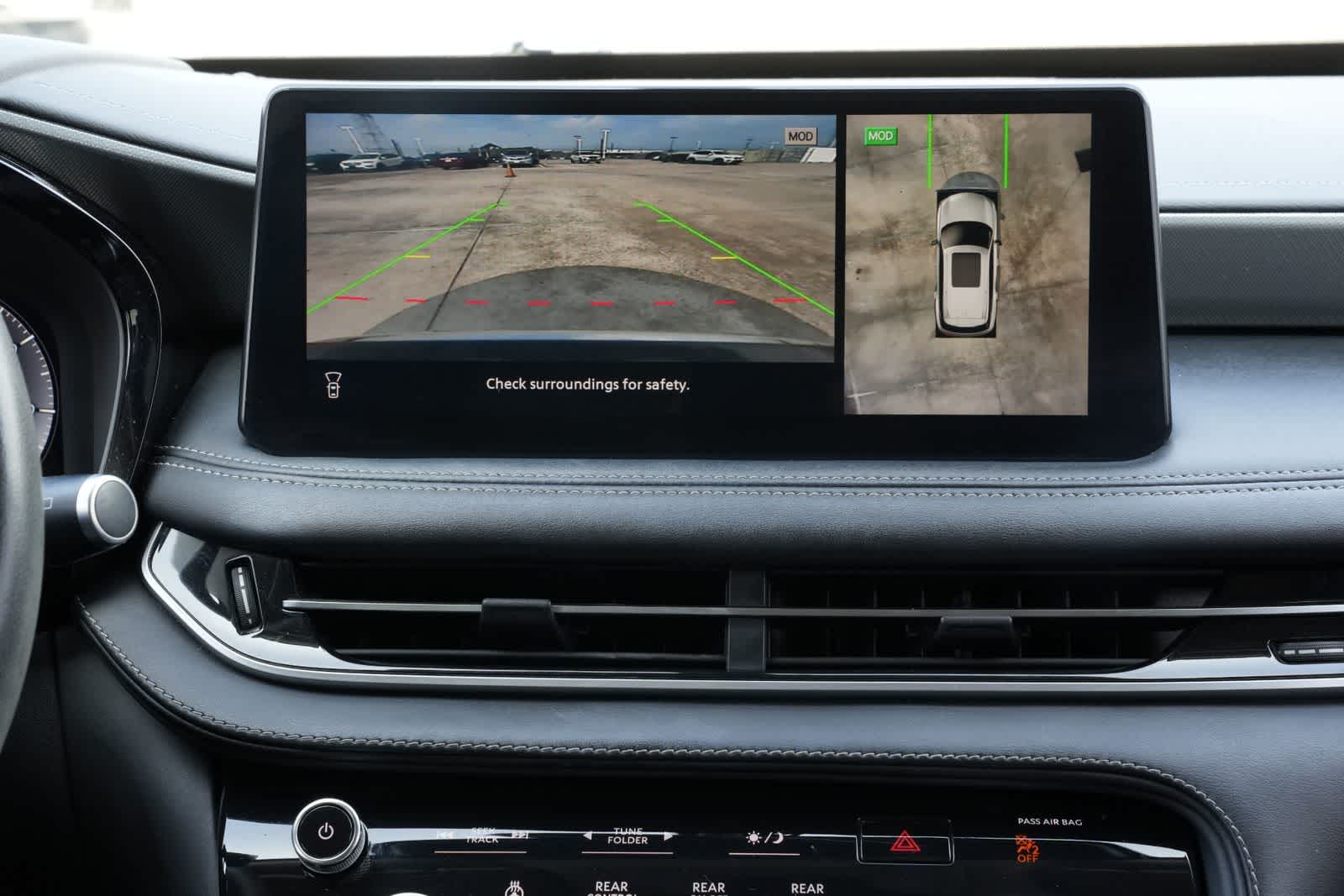 Thumbnail: 2023 INFINITI QX60 - 14