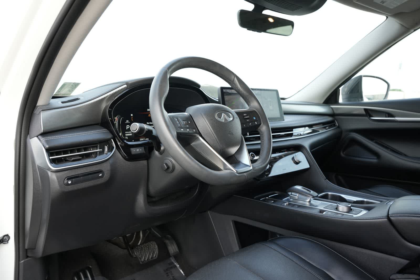 Thumbnail: 2023 INFINITI QX60 - 16