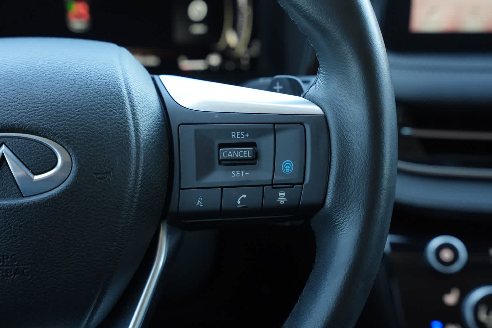 Thumbnail: 2023 INFINITI QX60 - 11