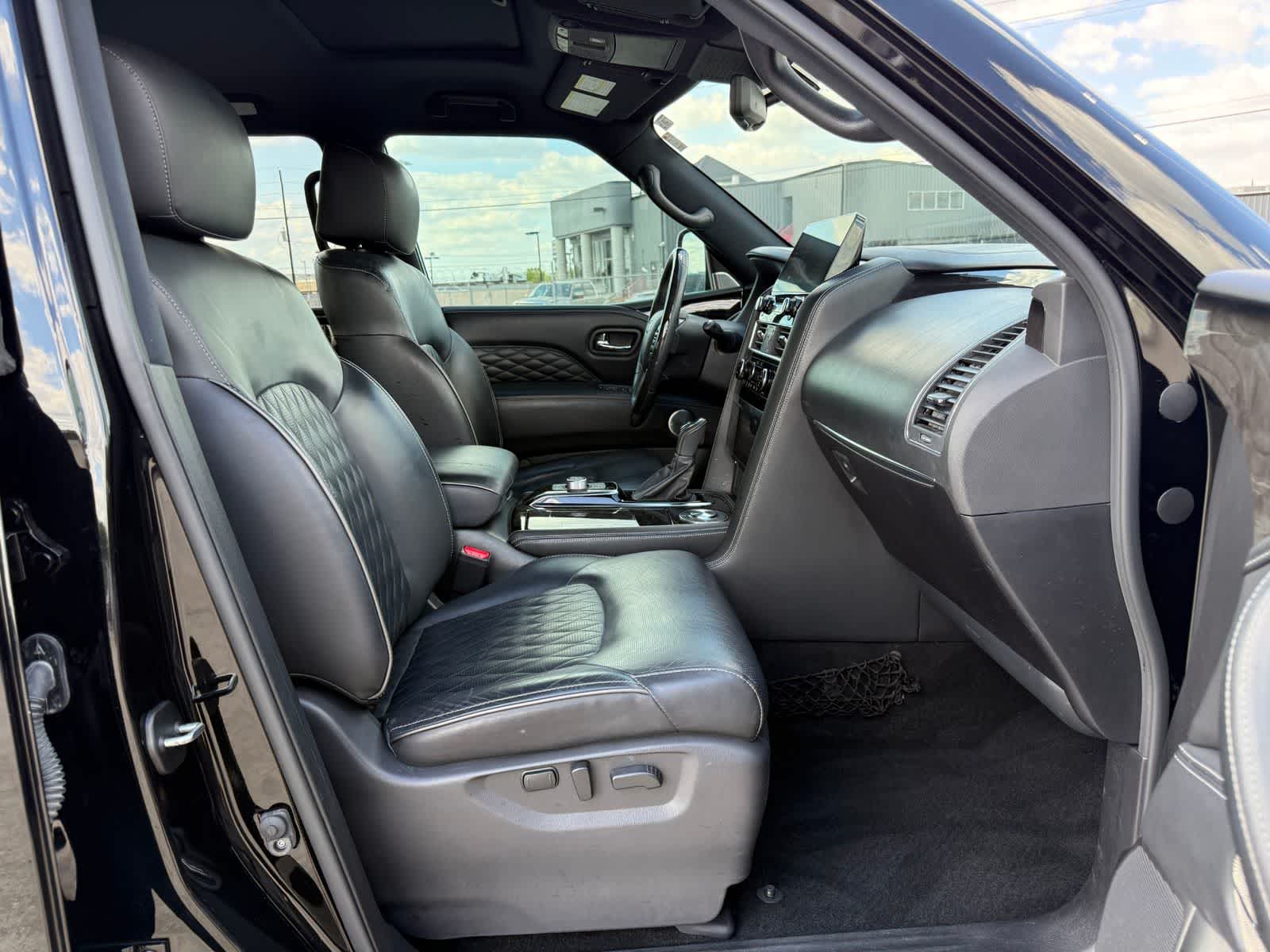 Thumbnail: 2023 INFINITI QX80 - 21