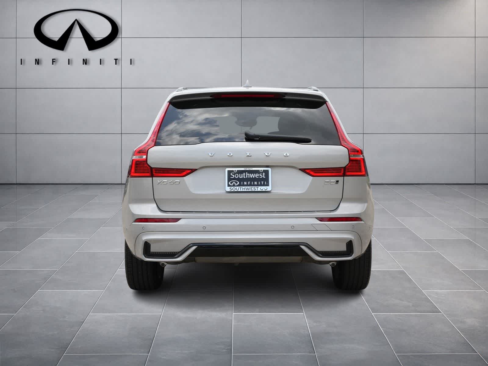 Thumbnail: 2025 Volvo XC60 - 6