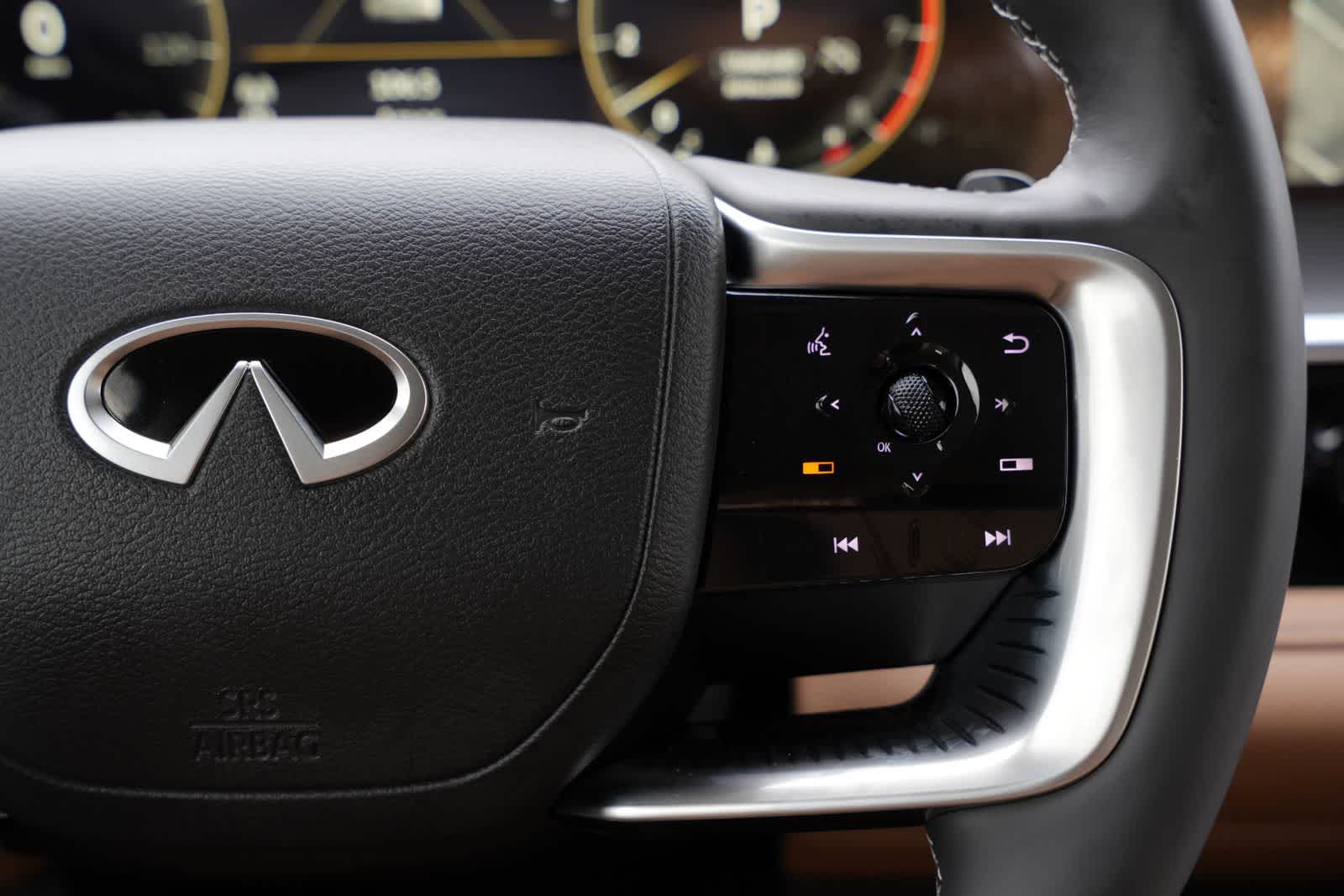 Thumbnail: 2026 INFINITI QX80 - 11