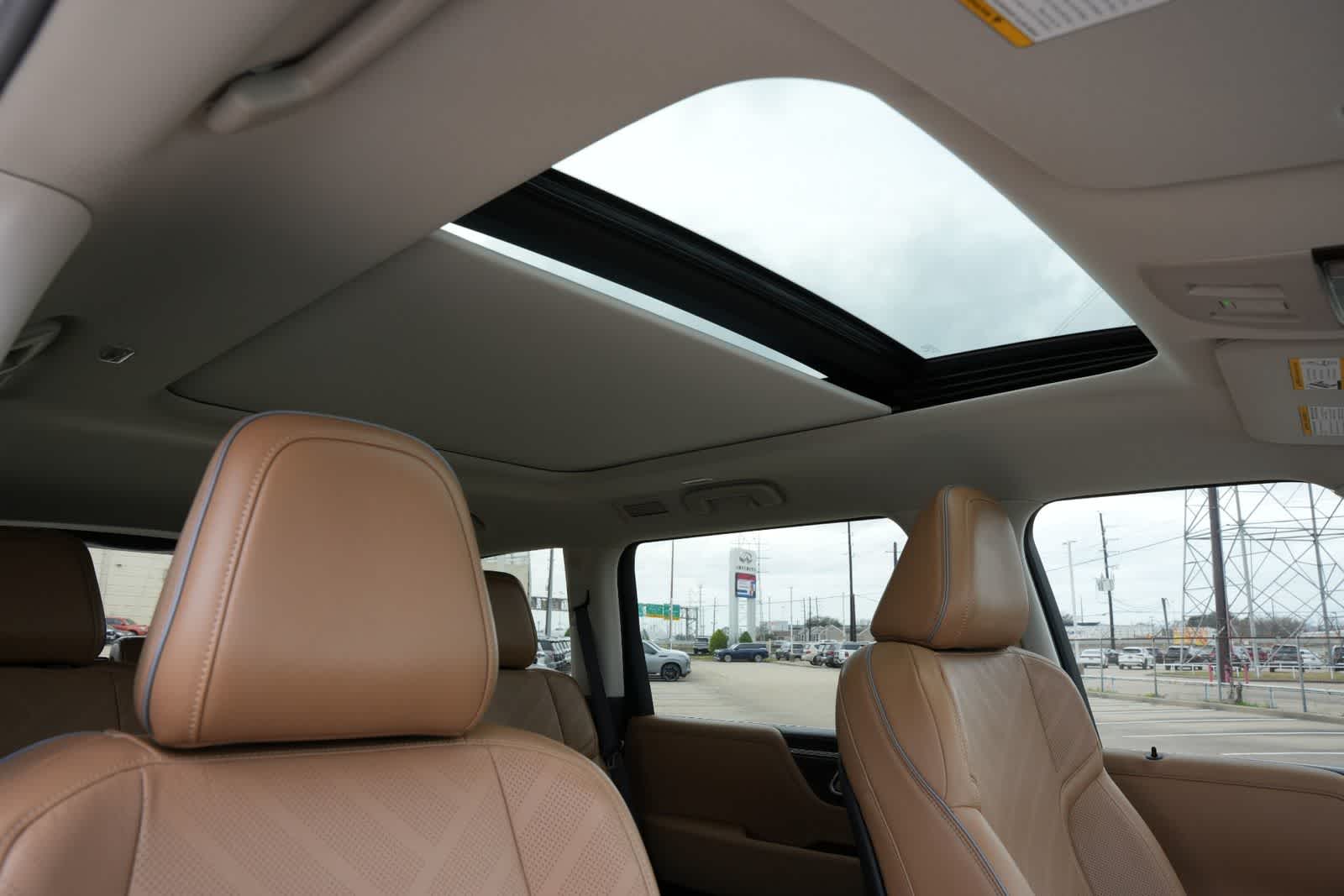 Thumbnail: 2026 INFINITI QX80 - 24