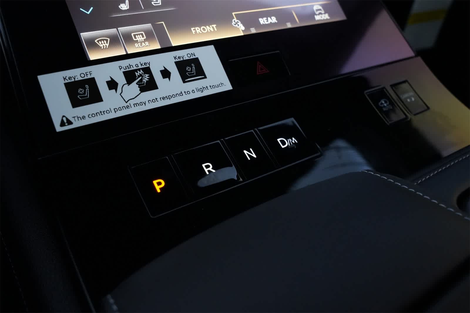 Thumbnail: 2026 INFINITI QX80 - 15