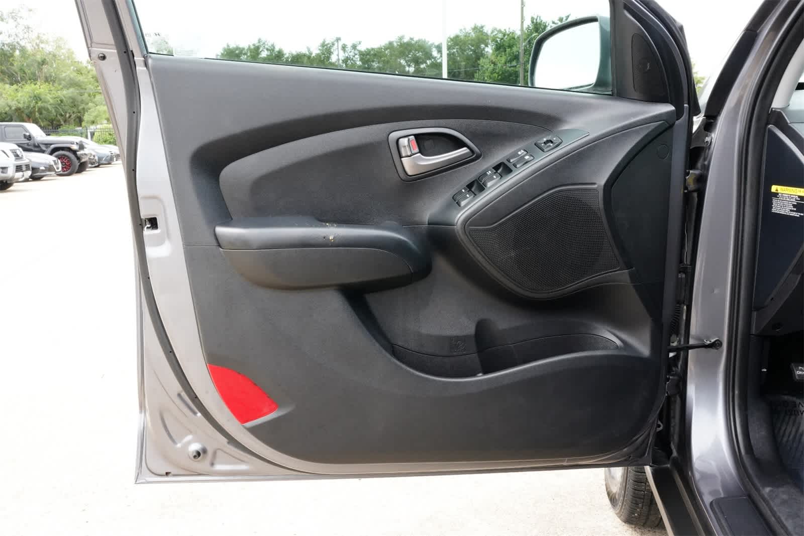 Thumbnail: 2014 Hyundai Tucson - 18