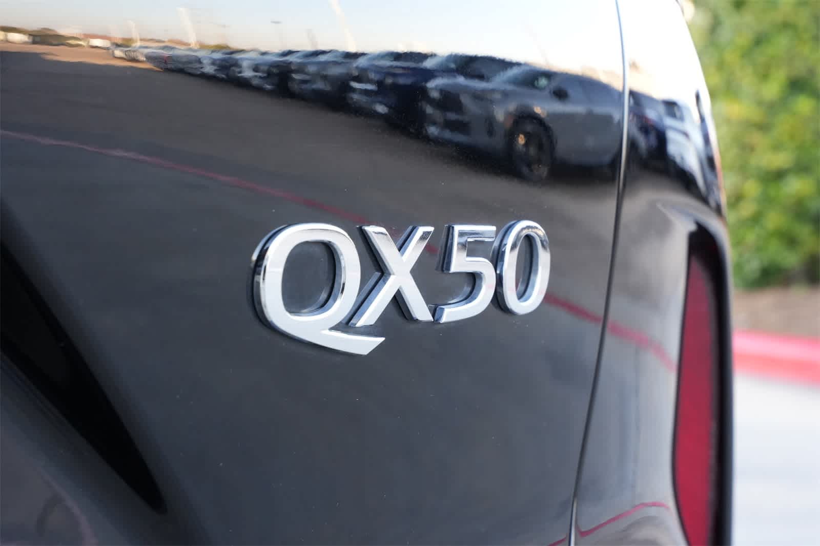 Thumbnail: 2025 INFINITI QX50 - 19