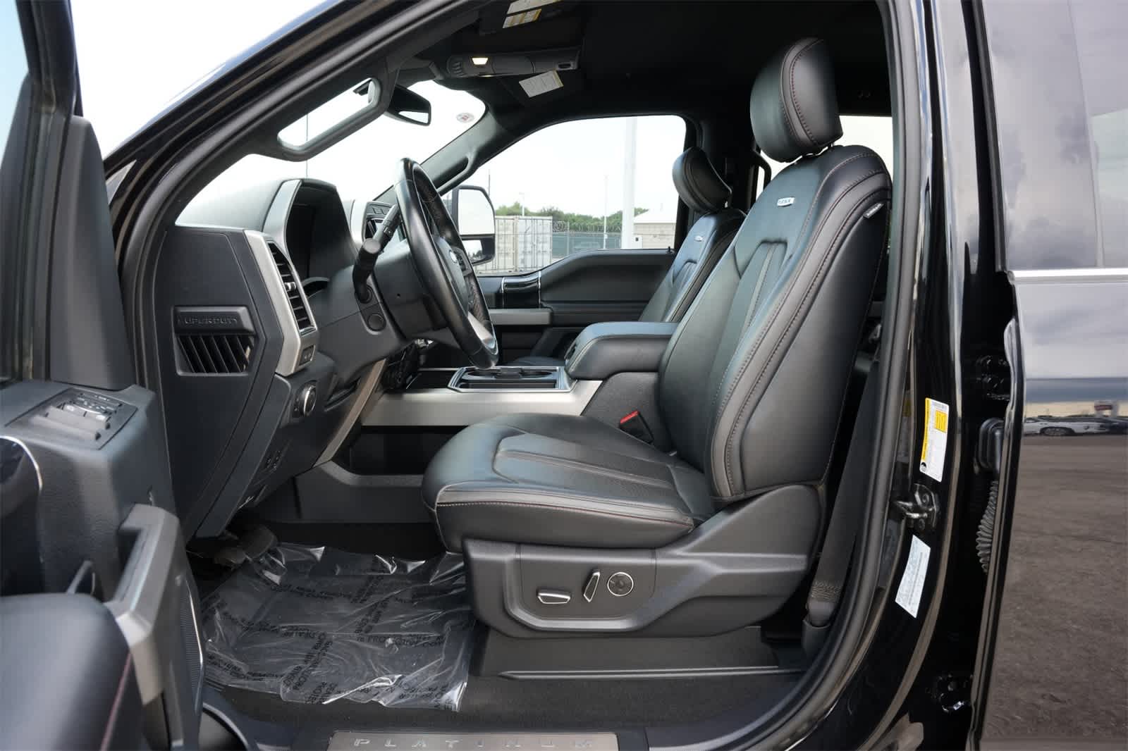 Thumbnail: 2022 Ford F-250 - 17