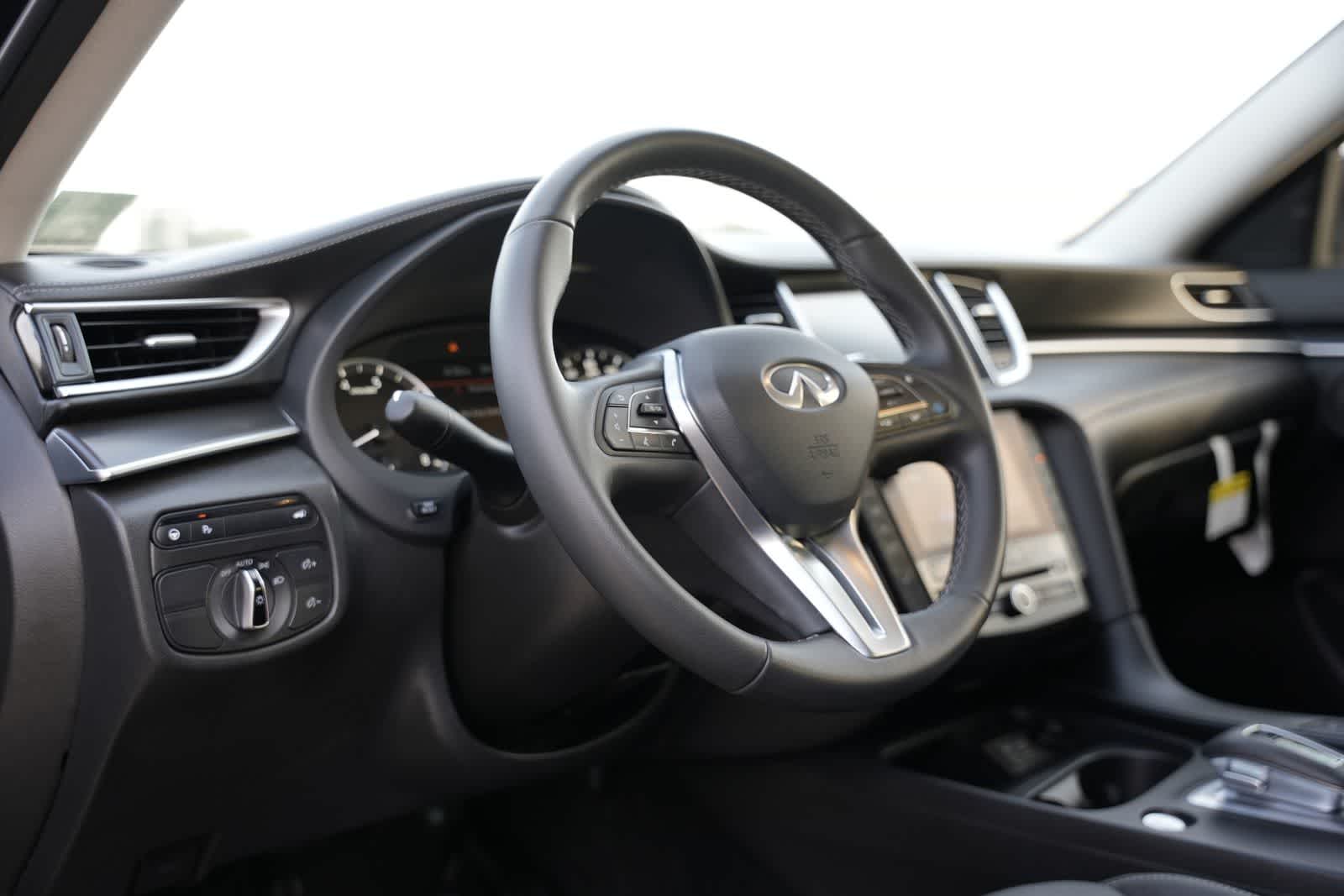 Thumbnail: 2025 INFINITI QX50 - 15