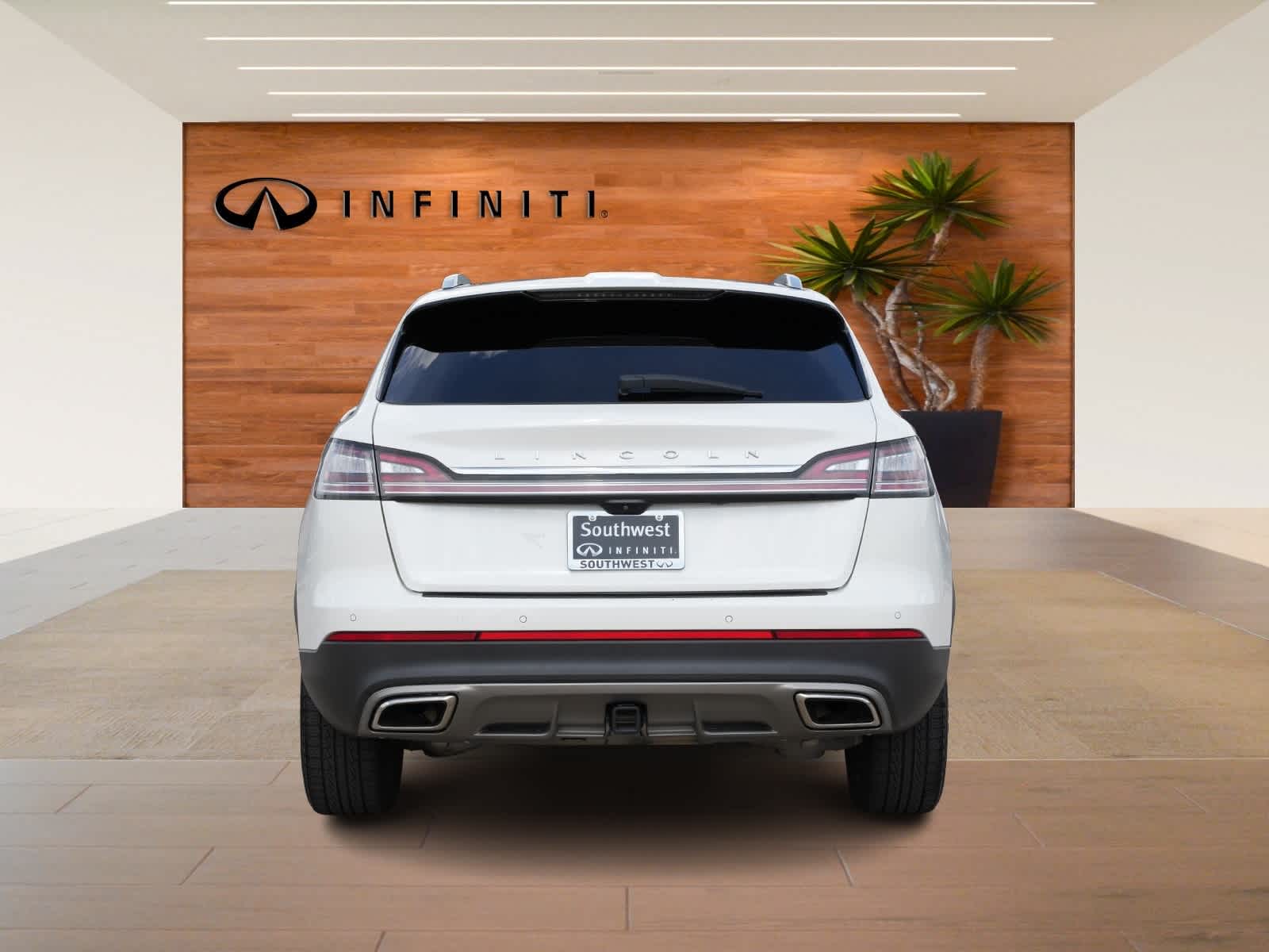 Thumbnail: 2022 Lincoln Nautilus - 6