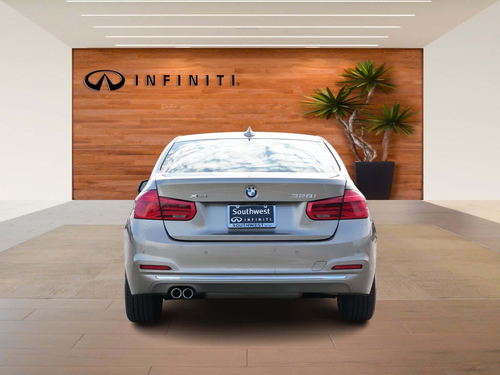 Thumbnail: 2016 BMW 3 Series - 6