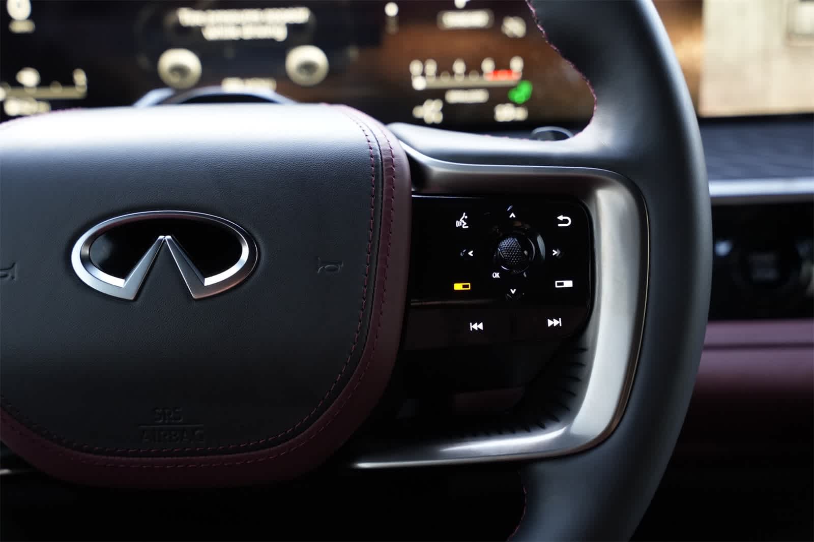 Thumbnail: 2026 INFINITI QX80 - 11