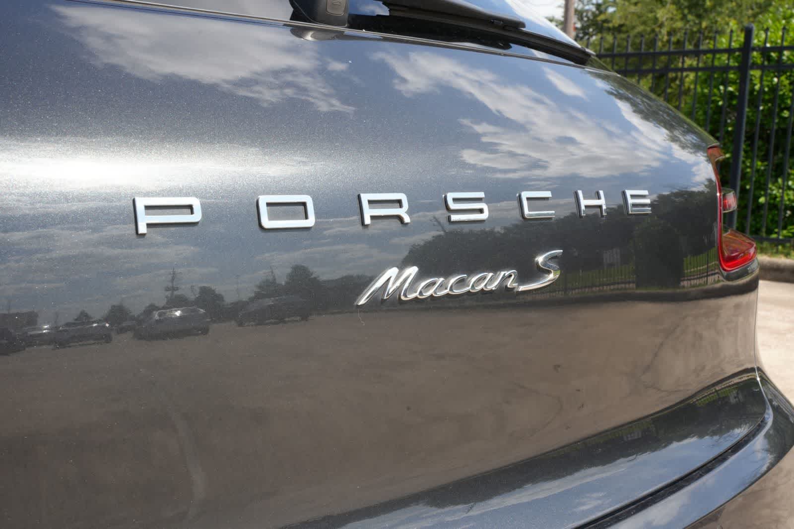 Thumbnail: 2017 Porsche Macan - 16