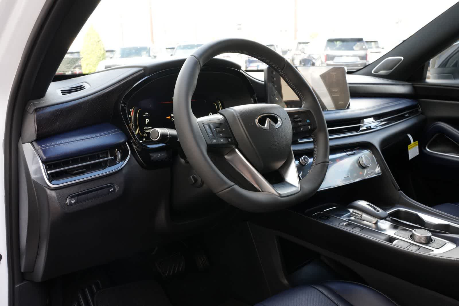 Thumbnail: 2026 INFINITI QX60 - 16