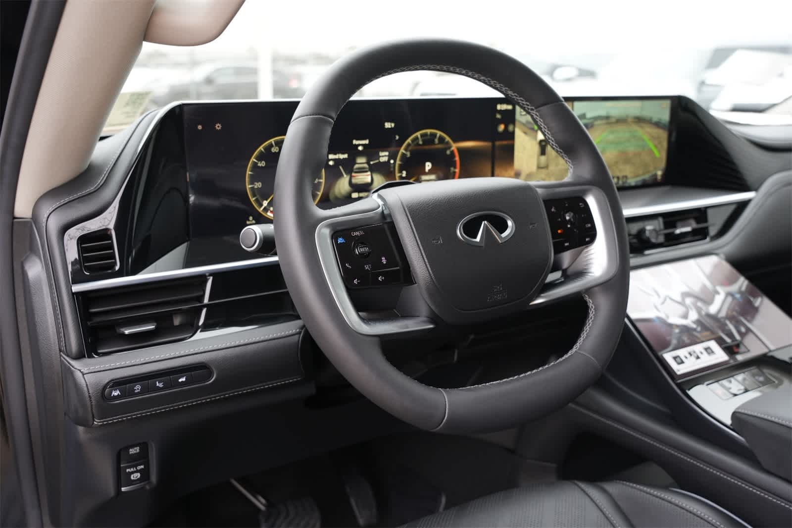 Thumbnail: 2025 INFINITI QX80 - 16