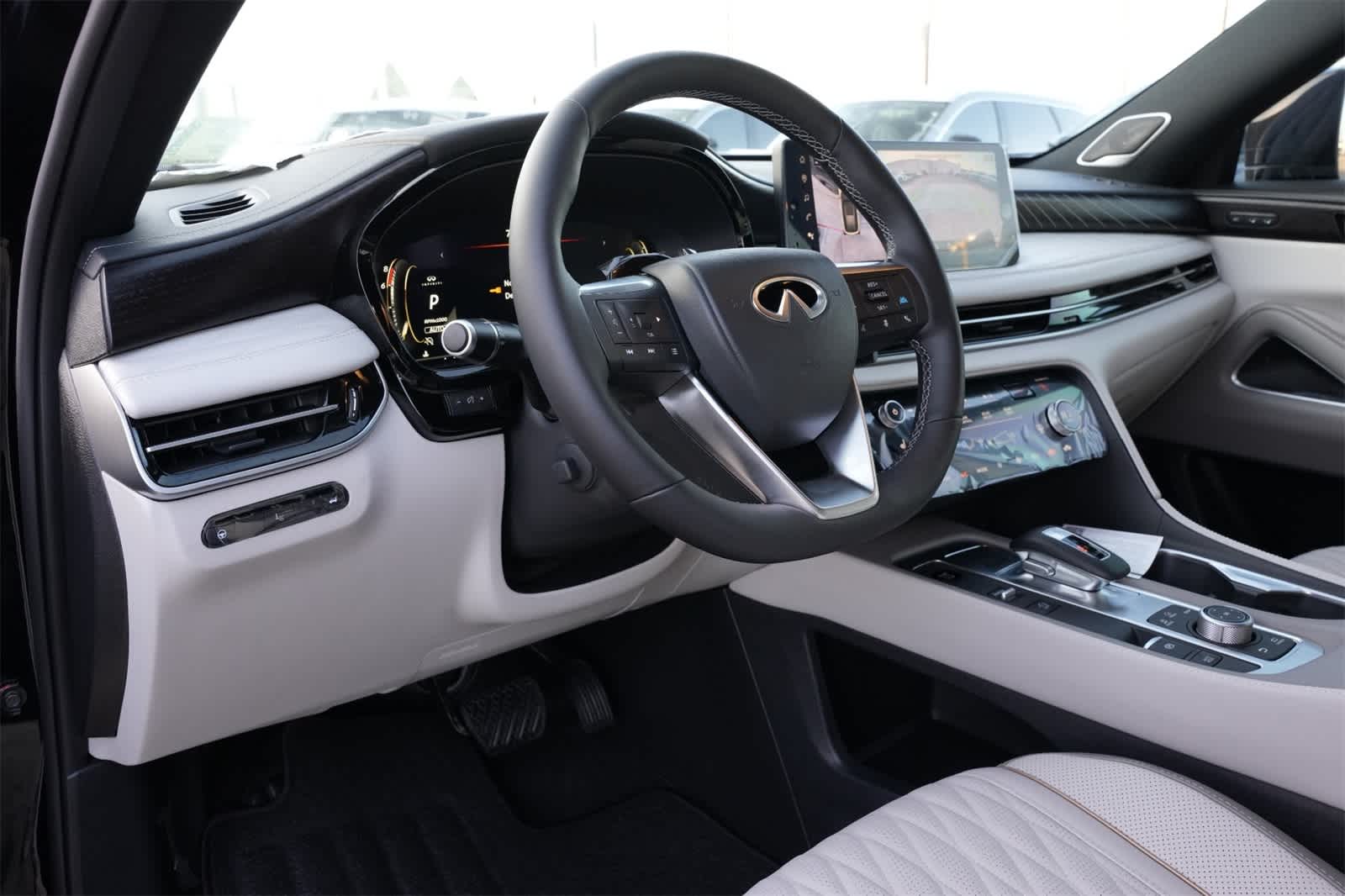 Thumbnail: 2026 INFINITI QX60 - 16