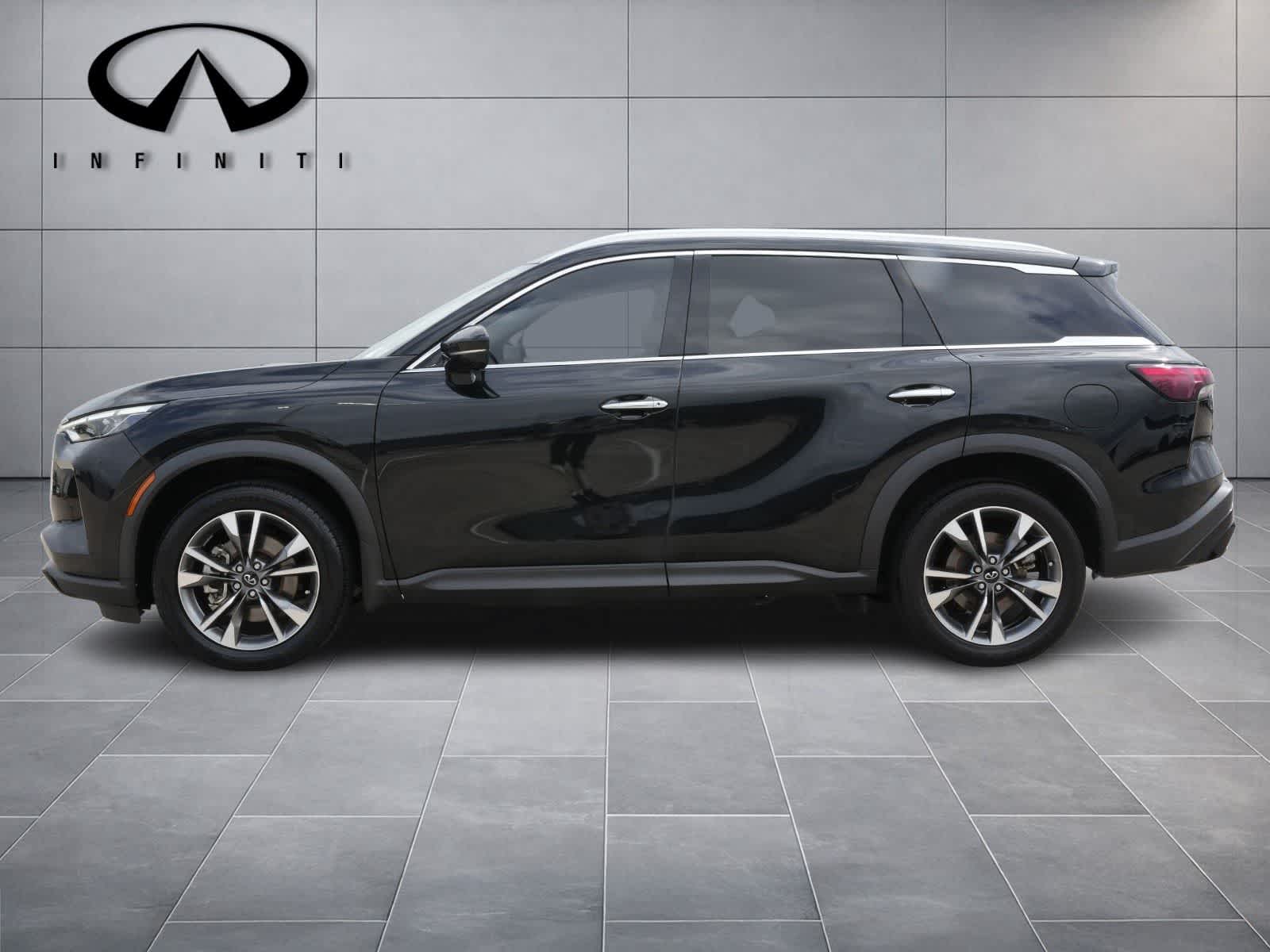 Thumbnail: 2023 INFINITI QX60 - 4