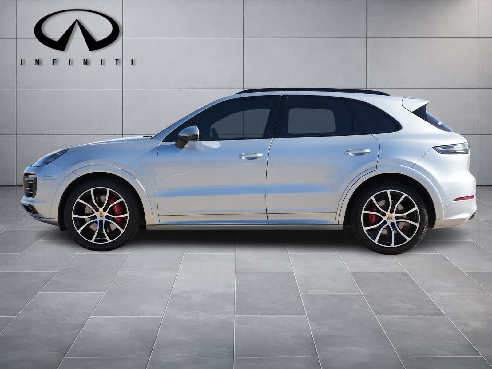Thumbnail: 2021 Porsche Cayenne - 4