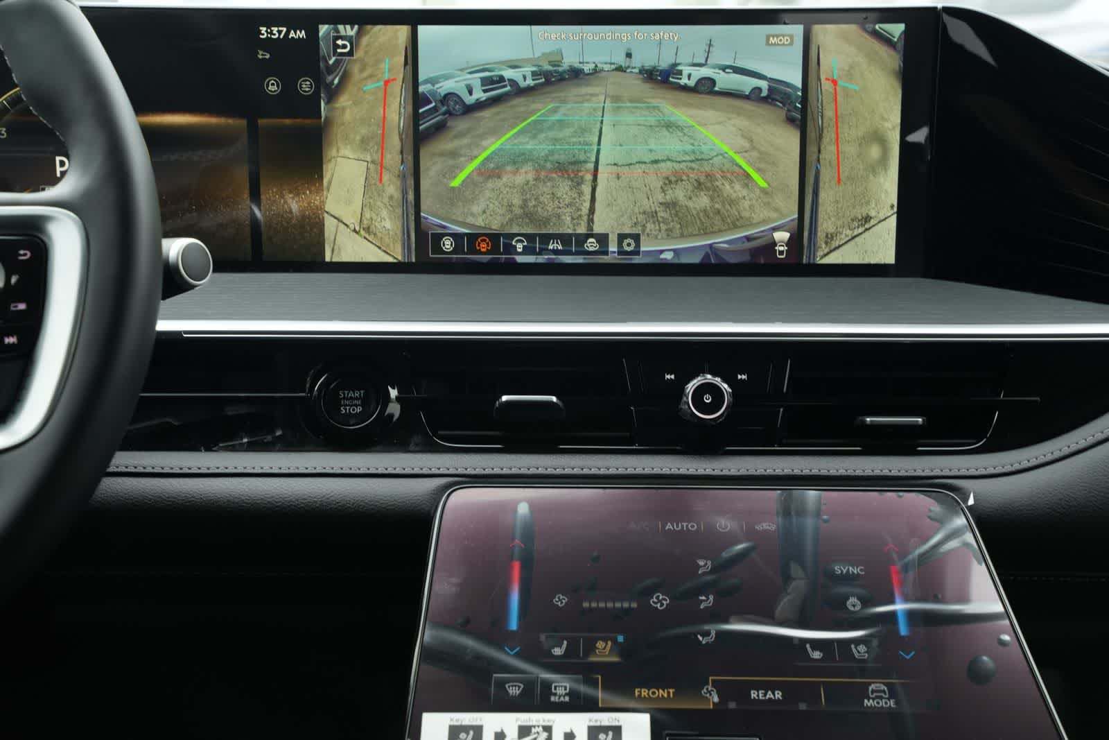 Thumbnail: 2025 INFINITI QX80 - 14