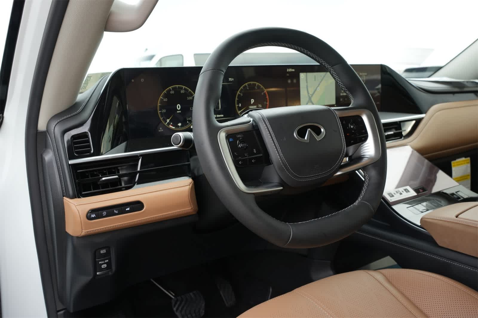 Thumbnail: 2025 INFINITI QX80 - 18
