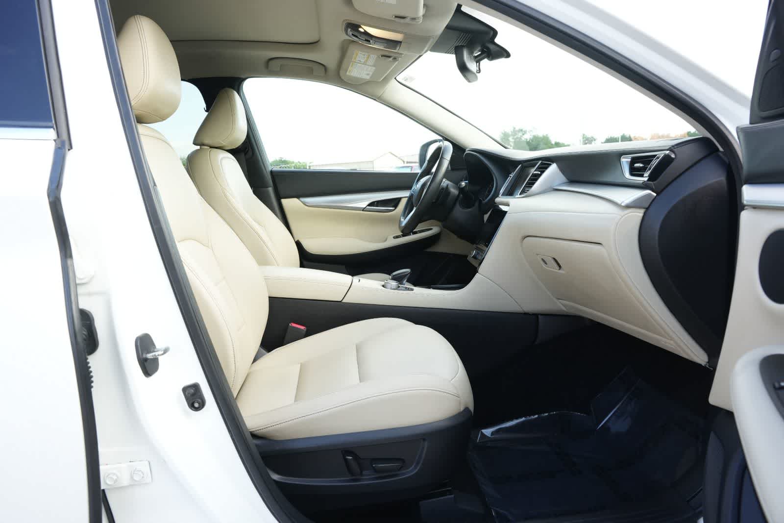 Thumbnail: 2020 INFINITI QX50 - 21