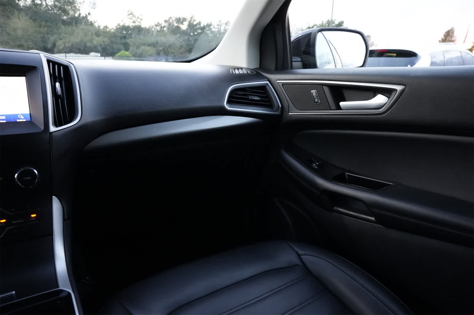 Thumbnail: 2020 Ford Edge - 8