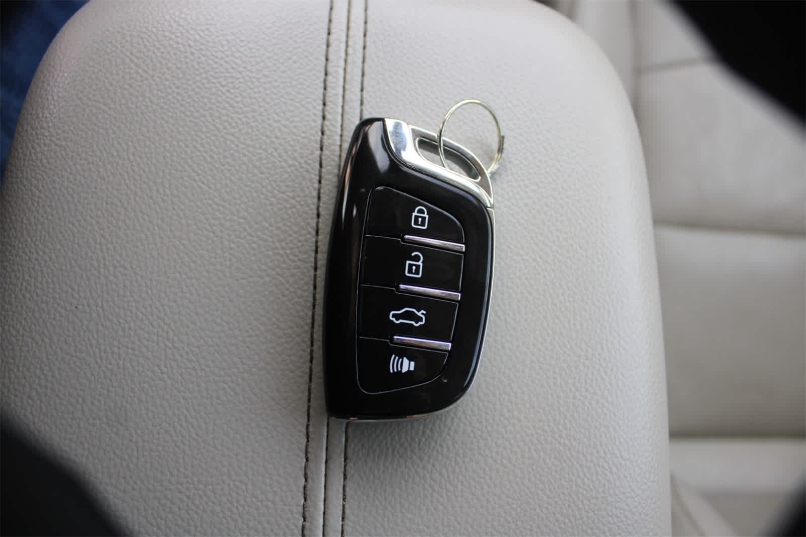 Thumbnail: 2020 GMC Terrain - 32