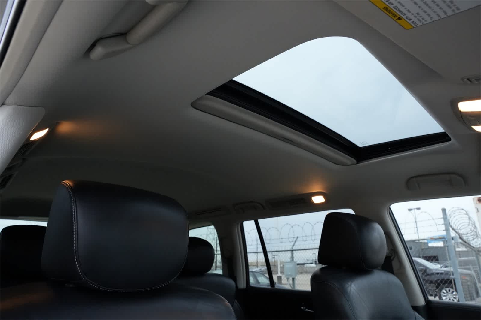 Thumbnail: 2015 INFINITI QX80 - 25