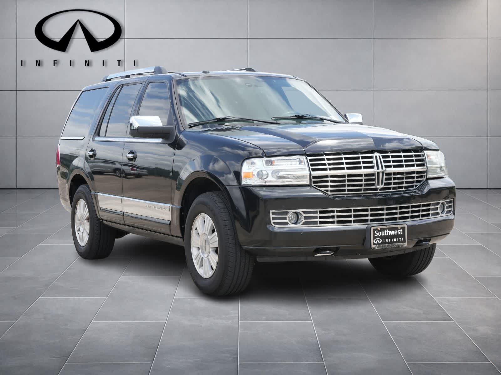 Thumbnail: 2014 Lincoln Navigator - 3