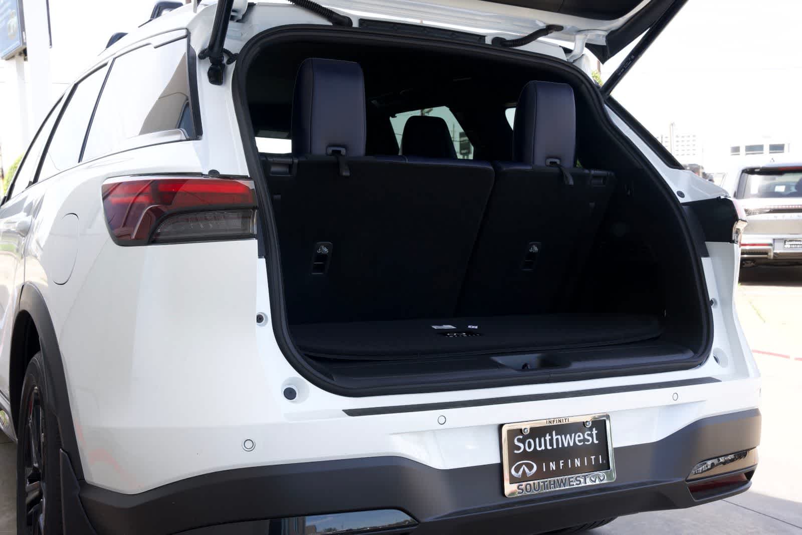 Thumbnail: 2026 INFINITI QX60 - 21