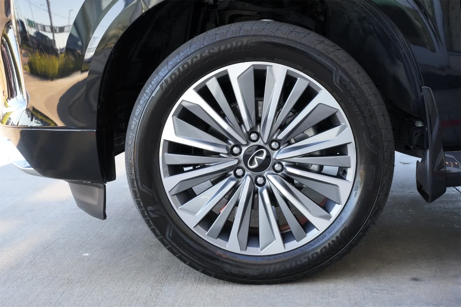 Thumbnail: 2025 INFINITI QX80 - 27