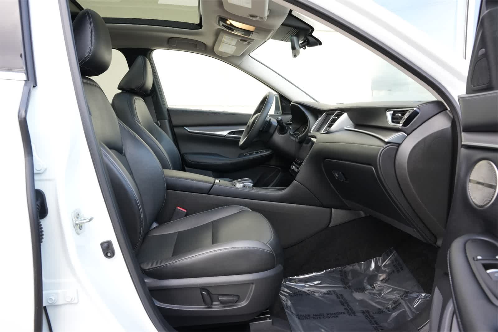 Thumbnail: 2023 INFINITI QX50 - 23