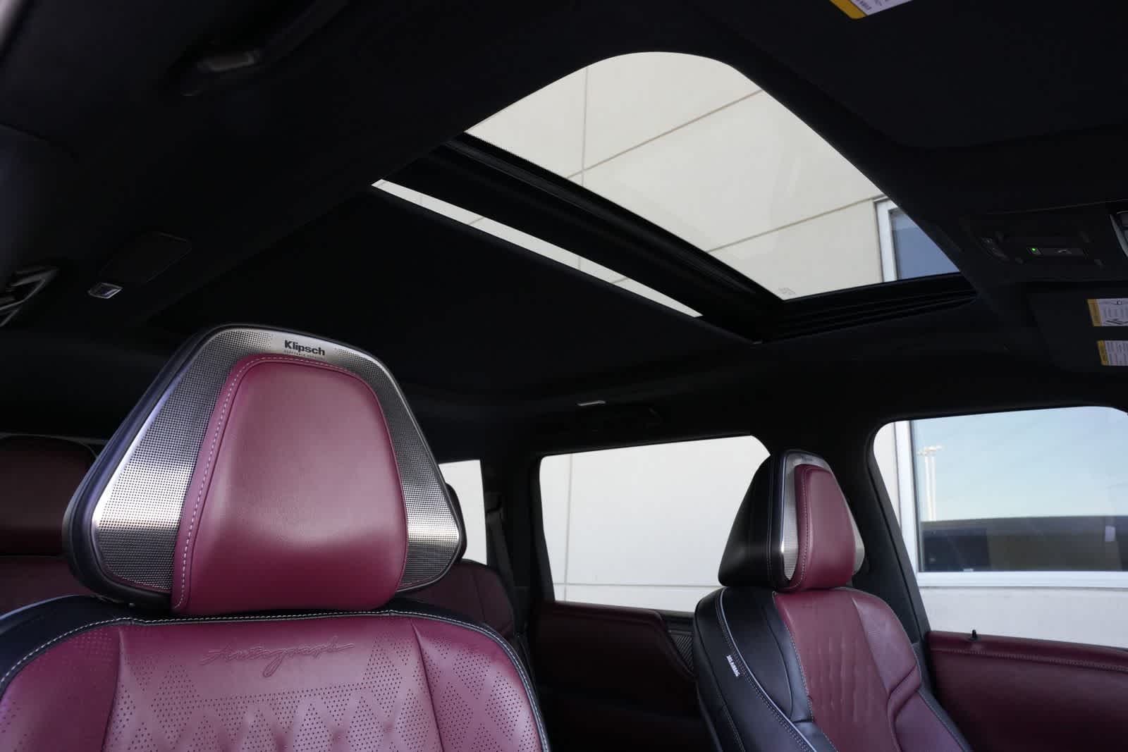 Thumbnail: 2026 INFINITI QX80 - 24
