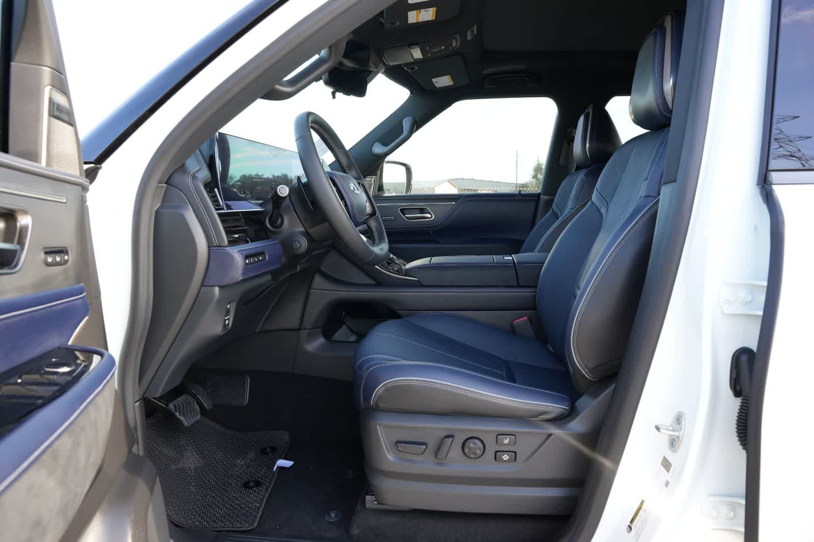 Thumbnail: 2026 INFINITI QX80 - 14