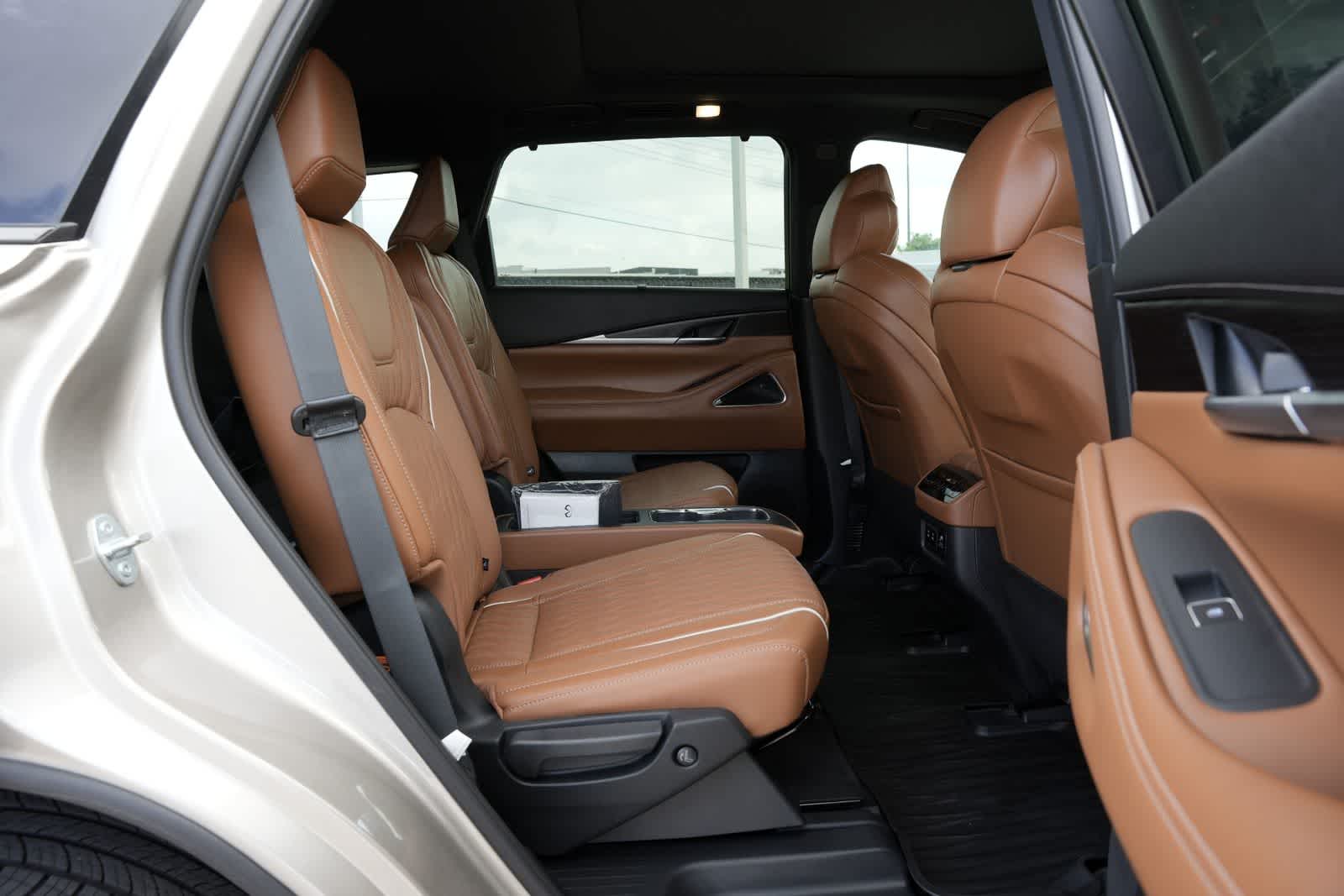 Thumbnail: 2026 INFINITI QX60 - 21