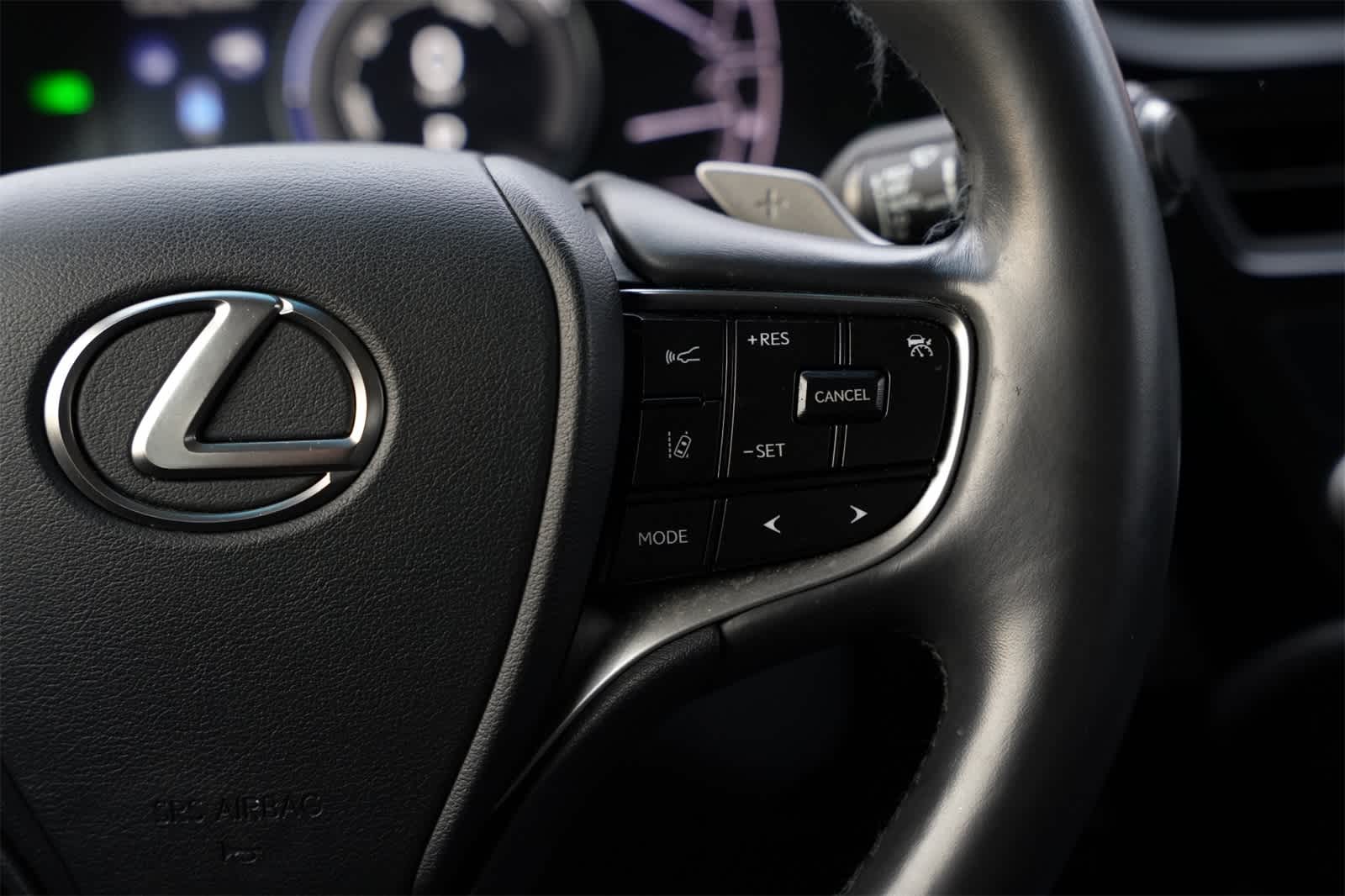 Thumbnail: 2022 Lexus ES - 11