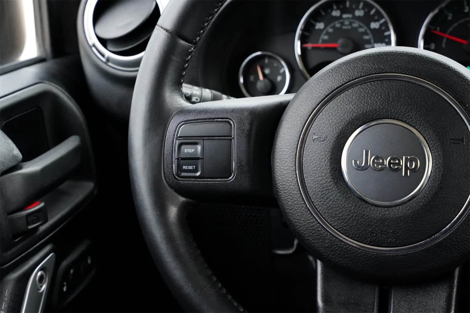 Thumbnail: 2014 Jeep Wrangler - 10