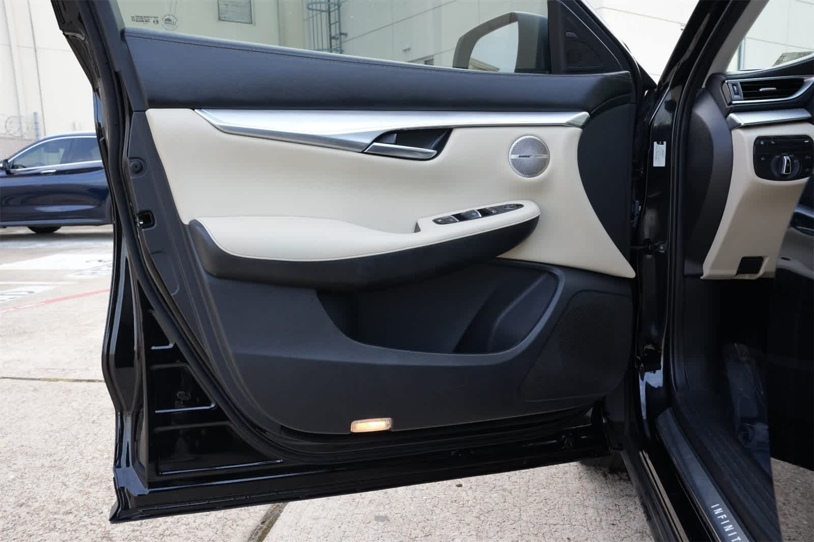 Thumbnail: 2019 INFINITI QX50 - 18