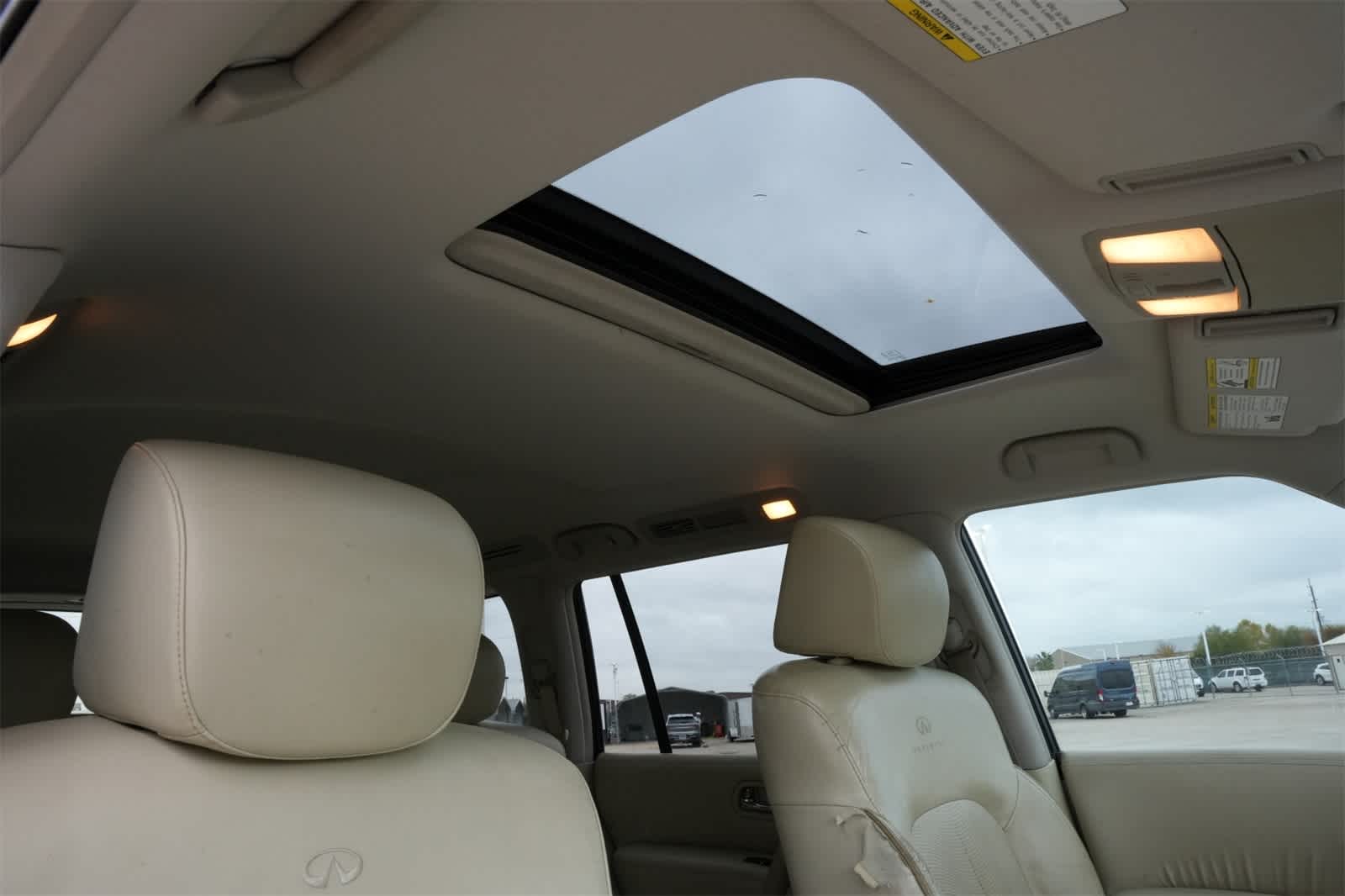 Thumbnail: 2014 INFINITI QX80 - 23