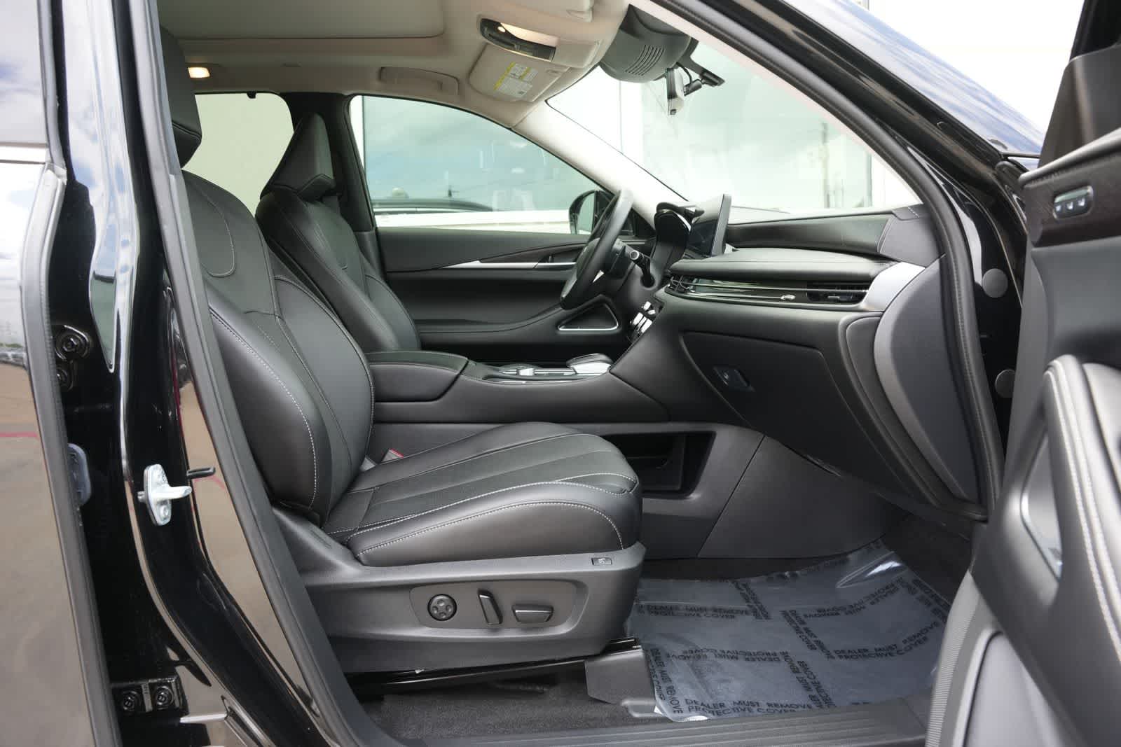 Thumbnail: 2025 INFINITI QX60 - 23