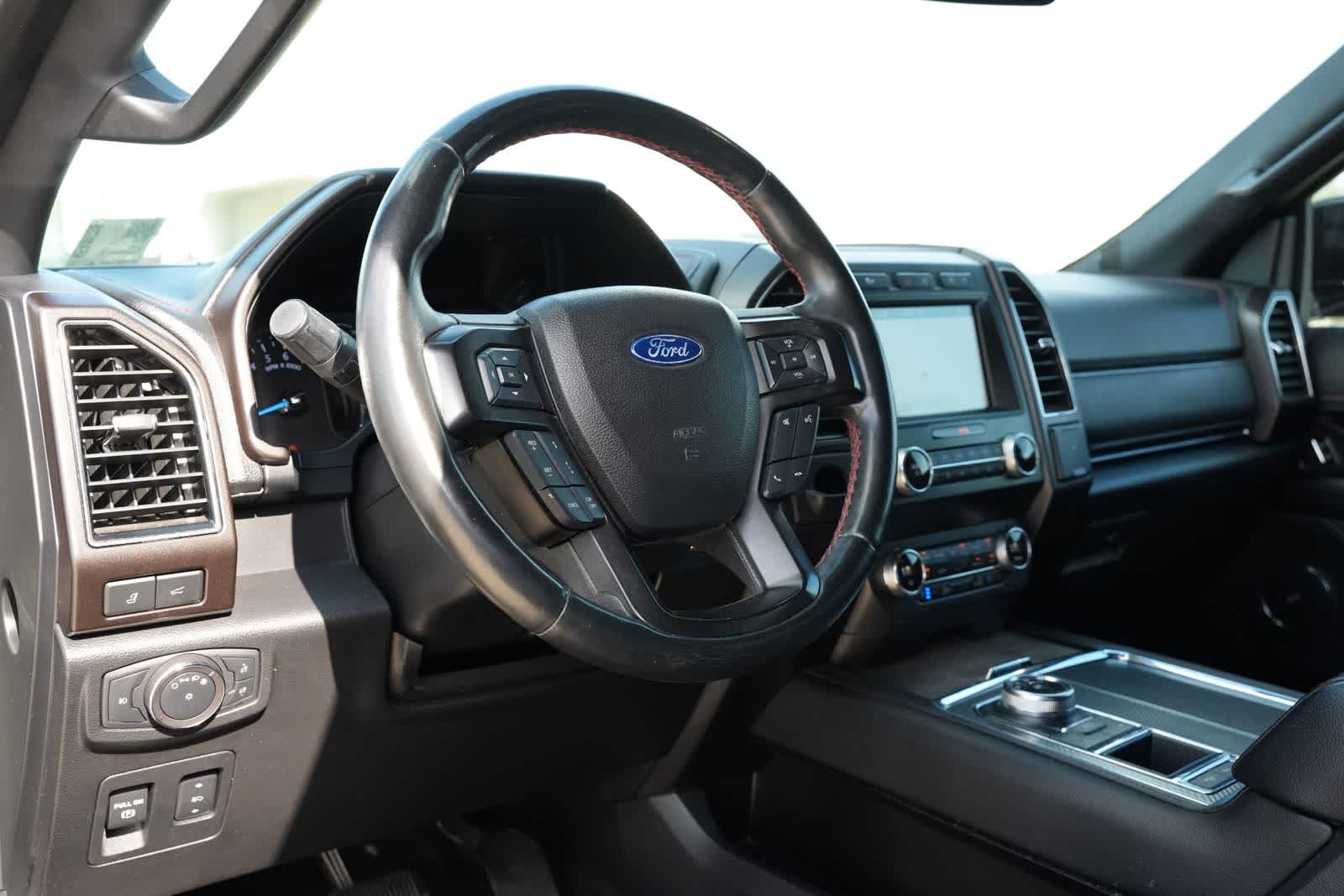 Thumbnail: 2019 Ford Expedition - 17