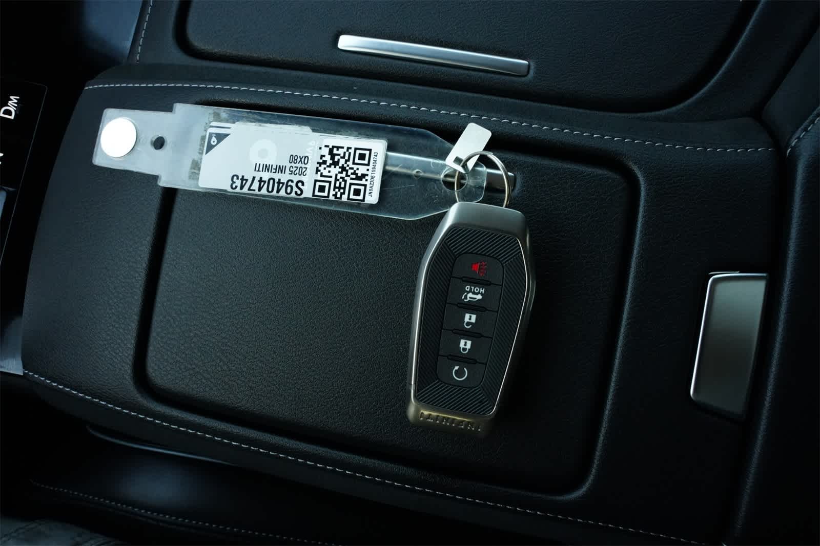 Thumbnail: 2025 INFINITI QX80 - 28