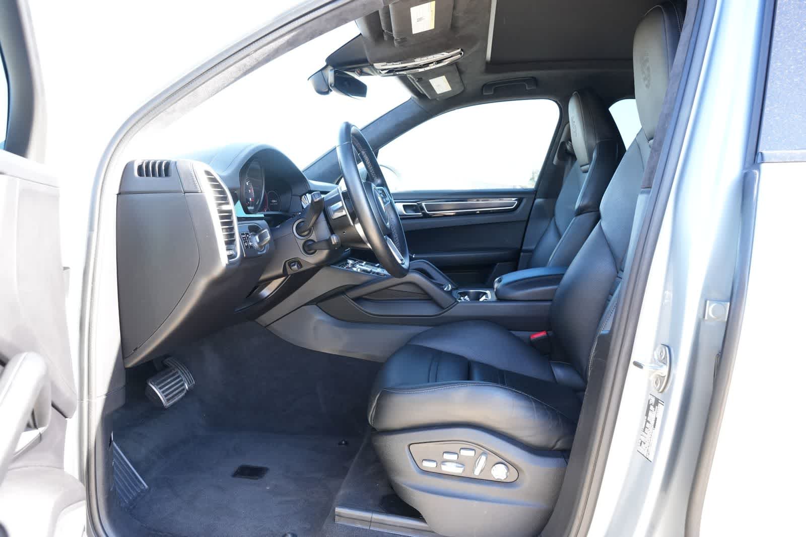 Thumbnail: 2021 Porsche Cayenne - 15